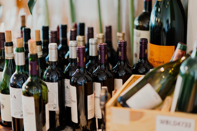 Les Secrets de la Dégustation de Vin : Comment Apprécier Pleinement un Bon Cru