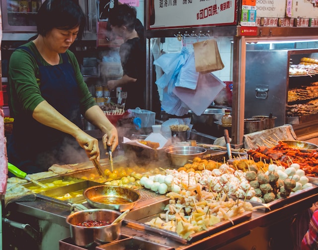 Street Food du Monde Entier : Une Aventure Gustative dans les Rues des Grandes Villes